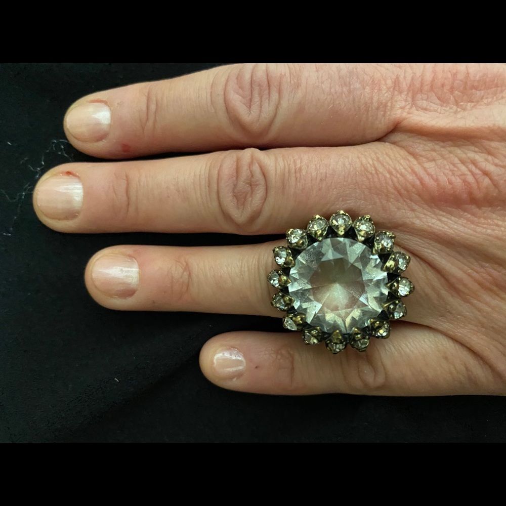Fashion ring